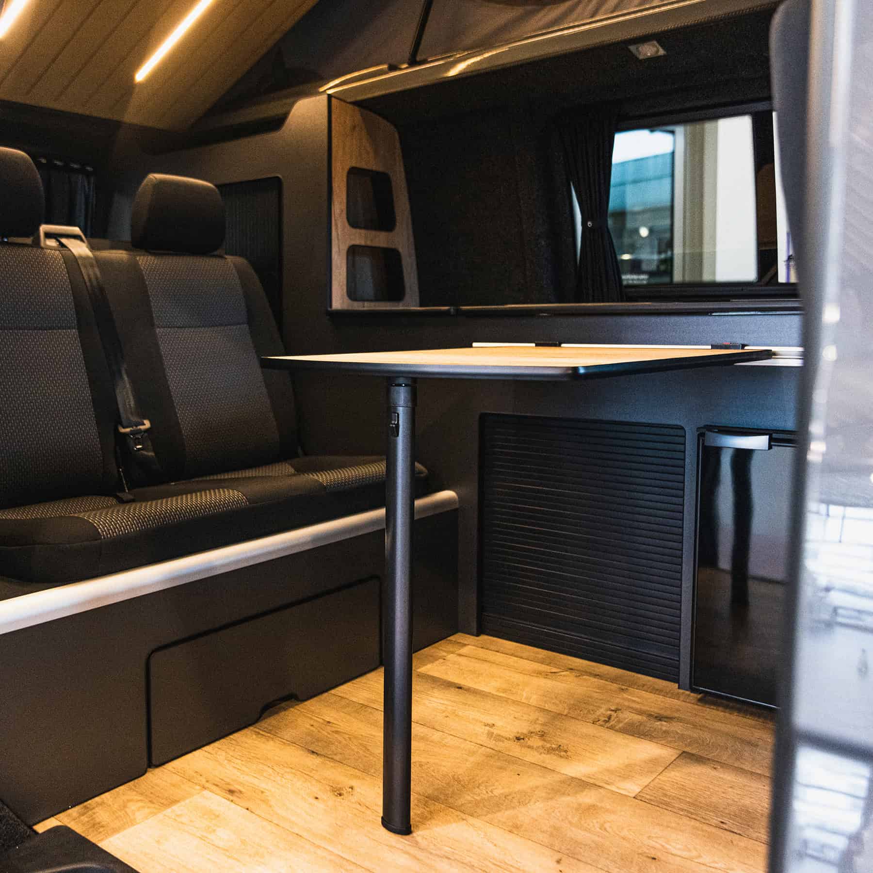 Camper Esstisch Innenansicht.