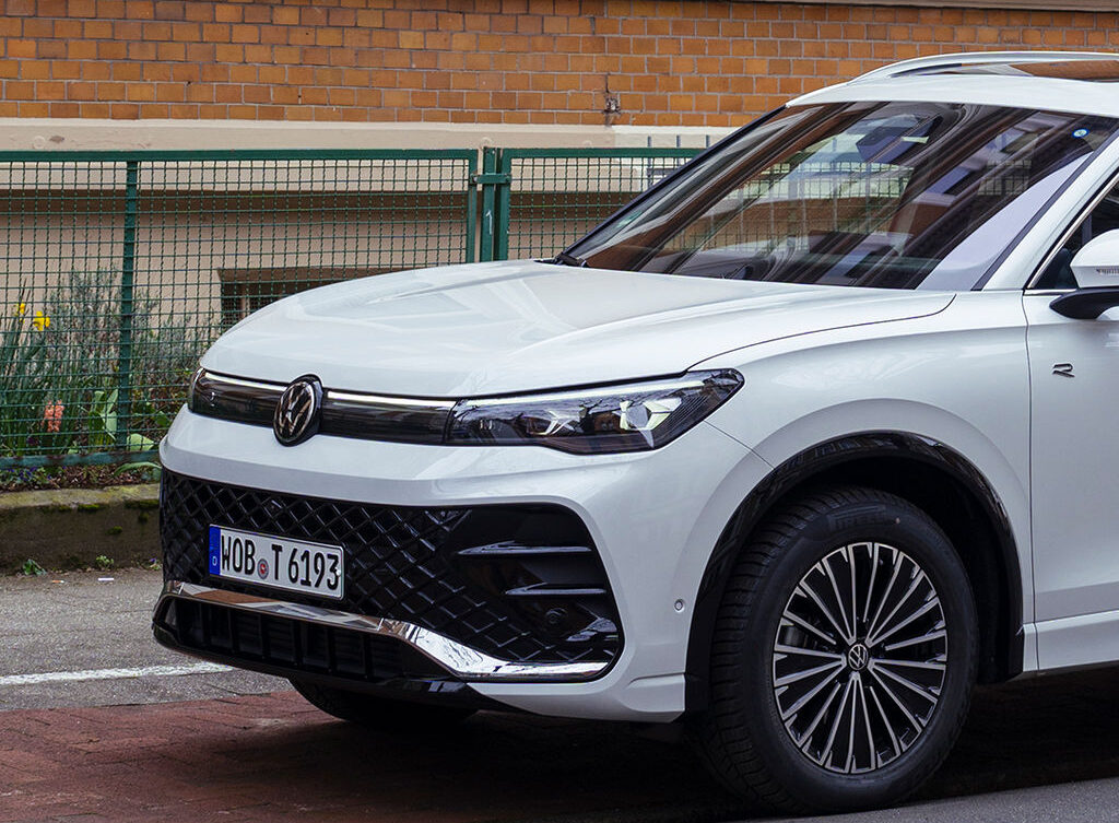 VW Tiguan Front.
